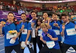 马里安诺·李维拉在老洋基球场的最后一战，基特与波萨达亲自上场将其换下