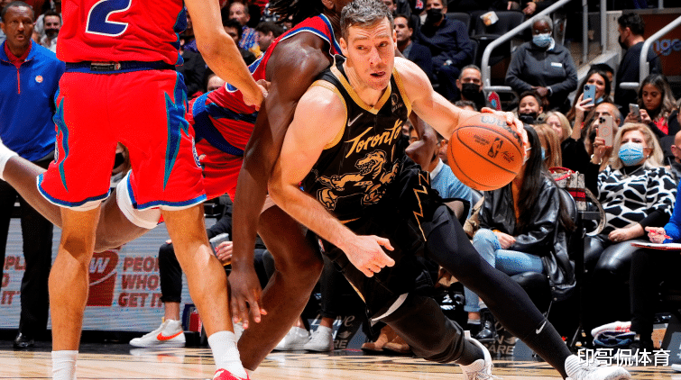 禁区还是在 禁区还是在